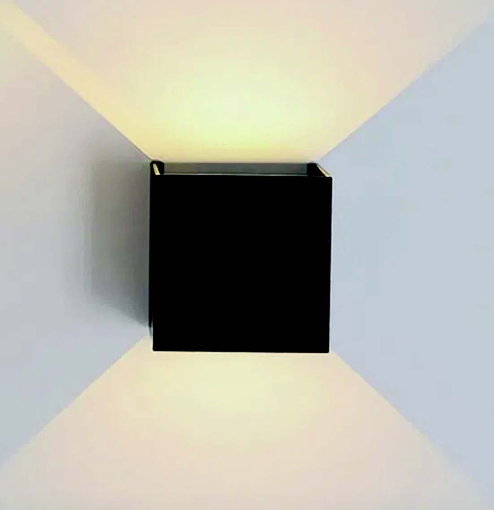 Aplique Pared Led Bid. Ang. Ajust. Cuad. Plastico Negro 2X2W 3K (120X120X52Mm) Ip65