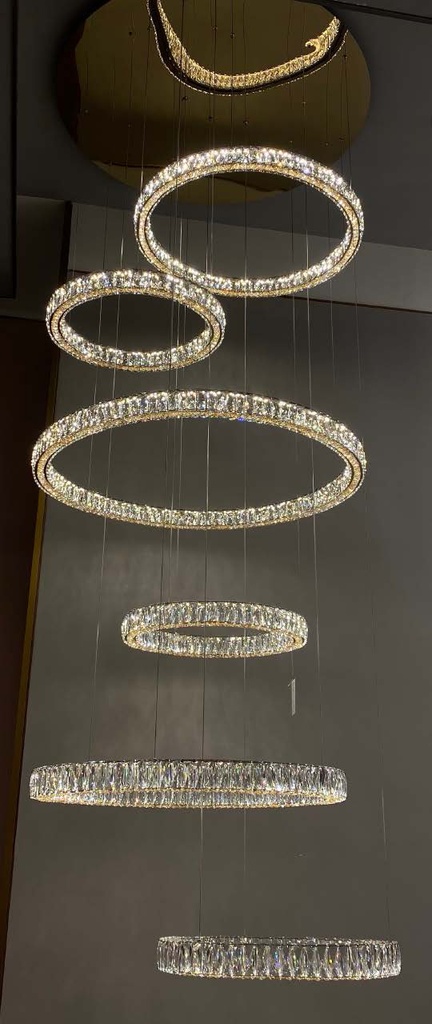 Lamp. Colg. Led 6L Anillos Alum. Dorado+Cristal 3k (3x500+2x700+1x900)mm