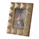 PORTA RETRATOS DE RESINA DORADO CON DISEÑO MODERNO