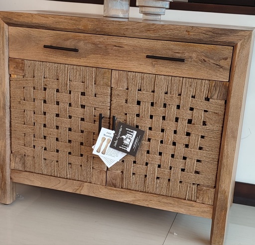 [159105 | 69233] Consola De Madera Cafe Clara Con Diseno Tejido En Las Puertas